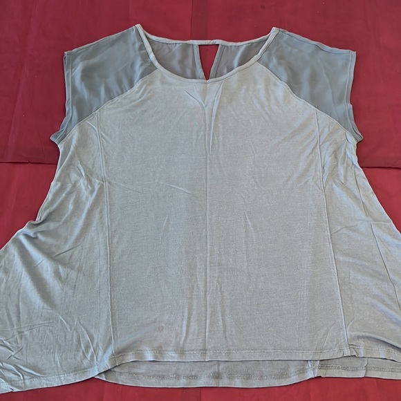 Two by Vince Camuto Tops - Two by Vince Camuto knit Top